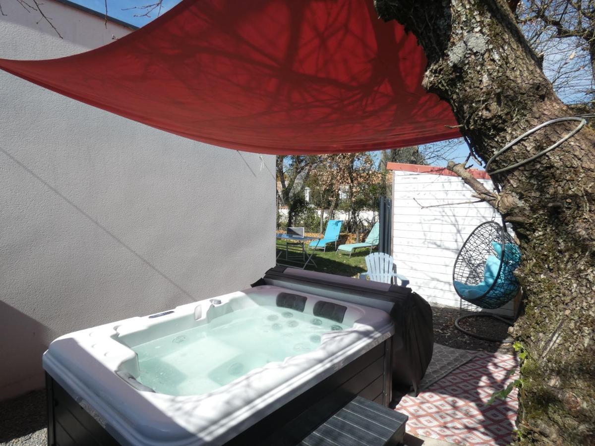 Grain De Sable Et Son Jacuzzi * Talmont-Saint-Hilaire