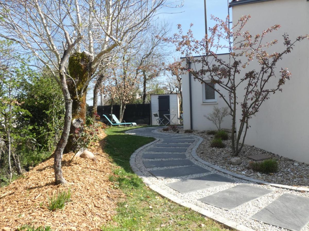 Holiday home Grain De Sable Et Son Jacuzzi