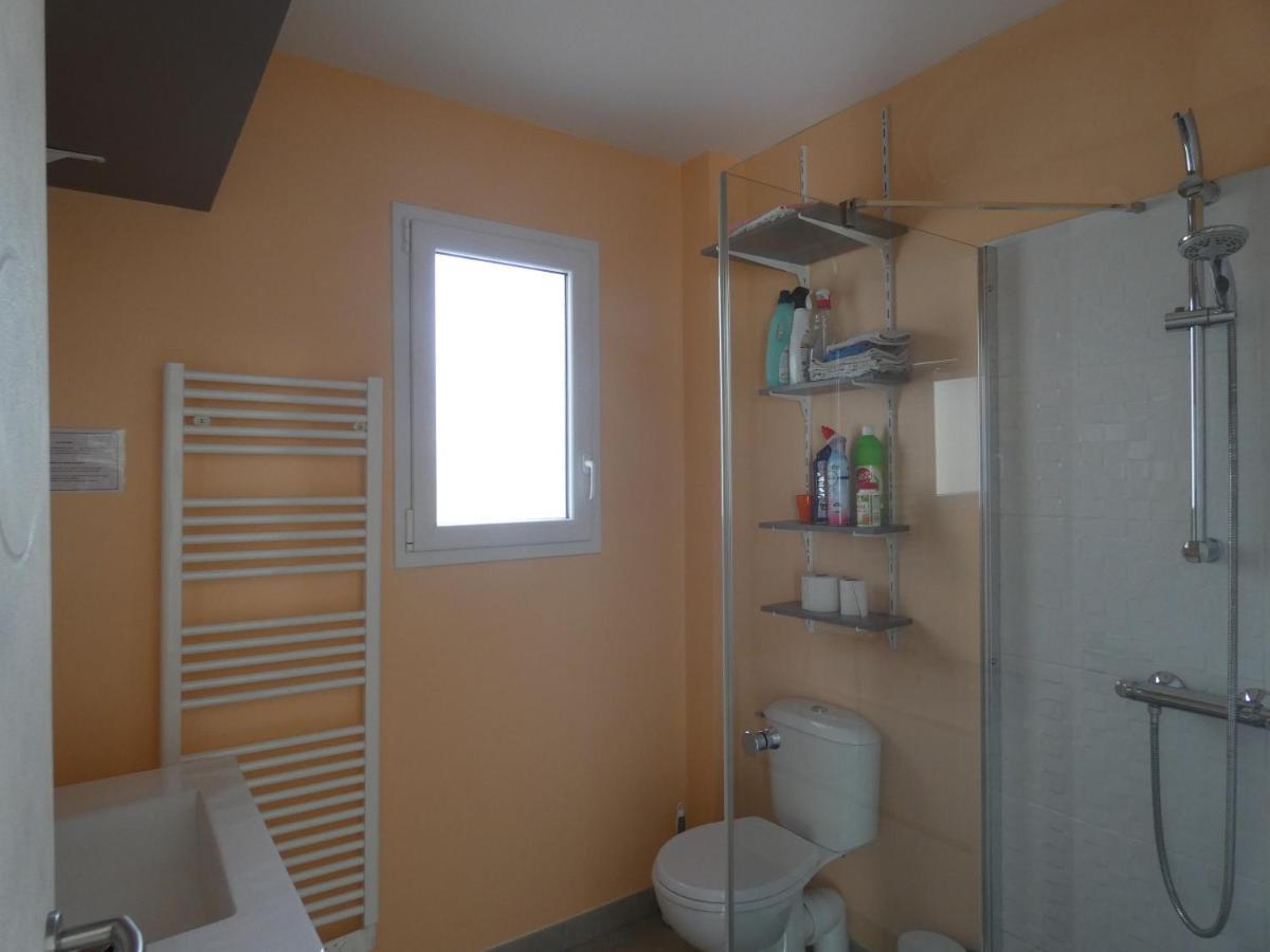 Holiday home Grain De Sable Et Son Jacuzzi *