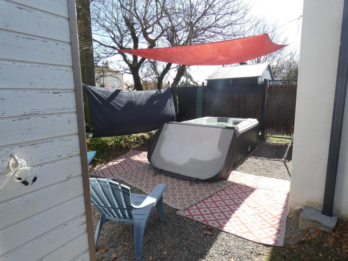 Holiday home Grain De Sable Et Son Jacuzzi